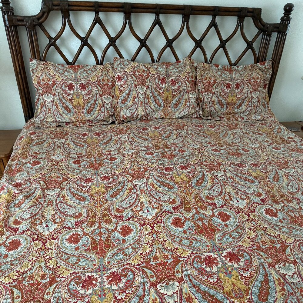 Pottery Barn Bella Paisley King Duvet Cover and Standard Pillow Shams (3)